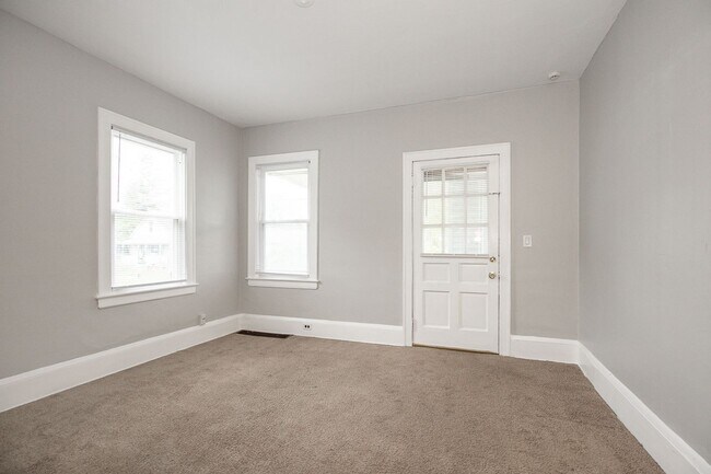 Foto del edificio - 13233 Carrington Ave