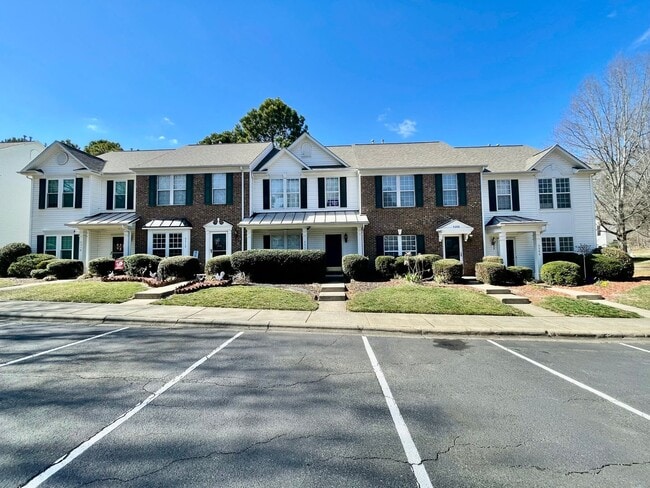 Photo - 5308 Jocelyn Ln Townhome