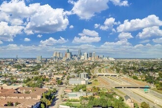 Building Photo - 5925 Almeda Rd