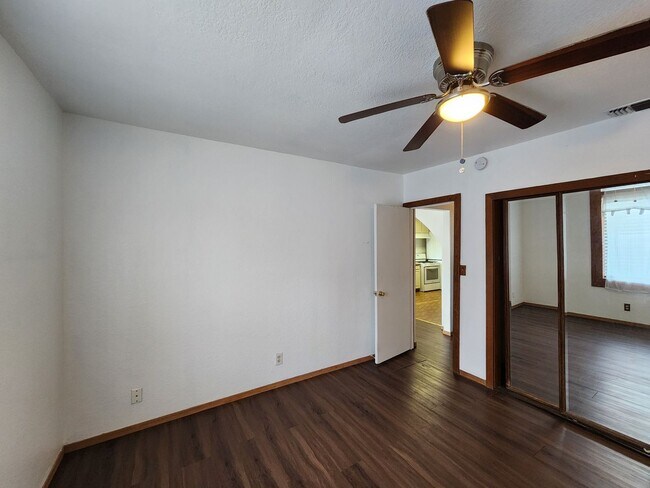 Building Photo - 6 Month Lease Option - 1530 49th Street - ...
