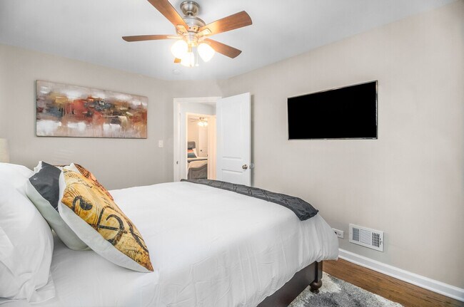 Foto del edificio - 3800 S Harvey Ave