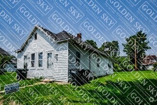Building Photo - 808 W 1st St