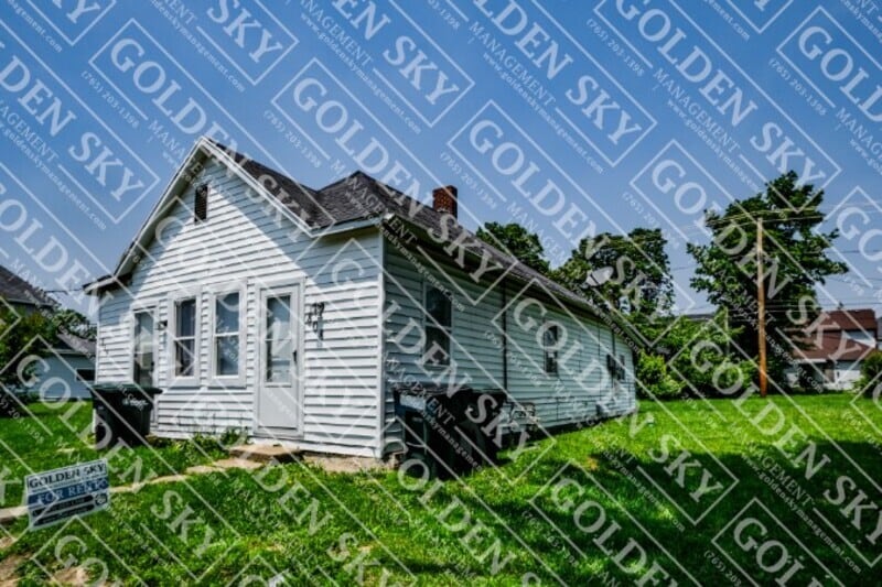 Primary Photo - 808 W 1st St
