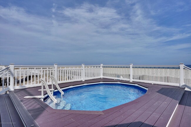 Foto del edificio - 3688 Ocean Terrace