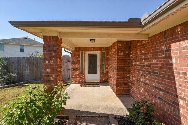 Building Photo - 7215 Kransburg Ranch Dr