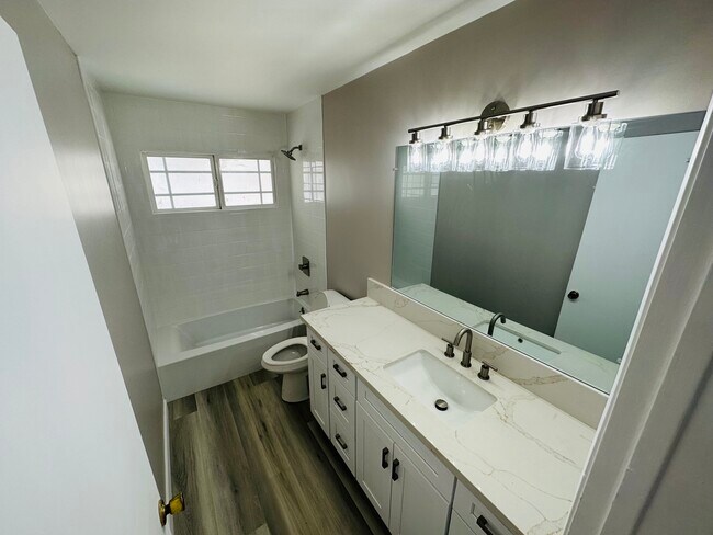 Foto del edificio - 24100 Vanowen St