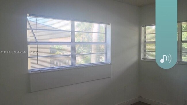 Foto del edificio - 230 SW 11th Ave