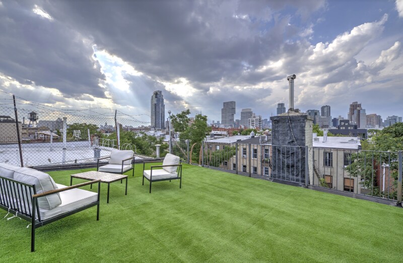 Foto principal - 115 Greenpoint Ave