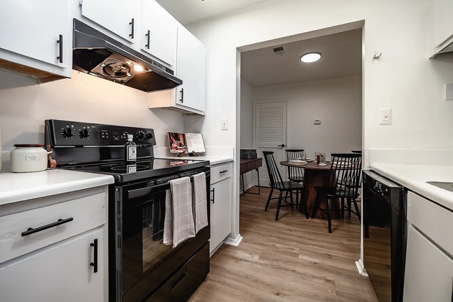 Building Photo - Ridgewood