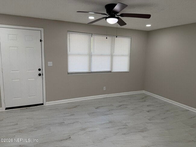 Building Photo - 85064 Radio Ave