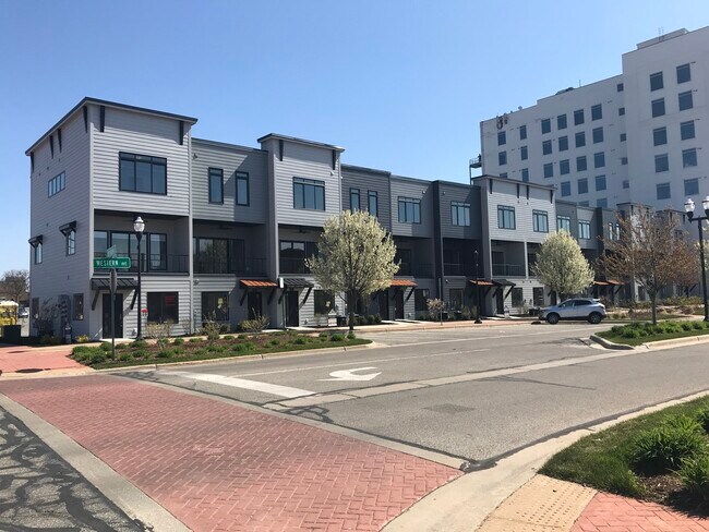Foto del edificio - 243 W Western Ave