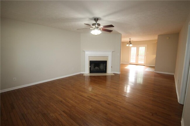 Building Photo - 1335 Carter Rd