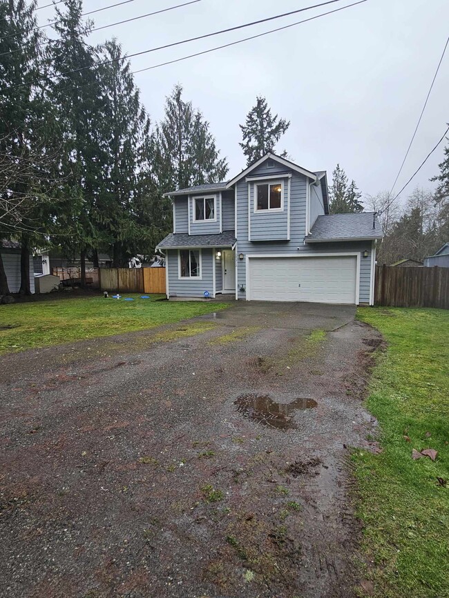 Foto del edificio - 17312 Heather Ln SE