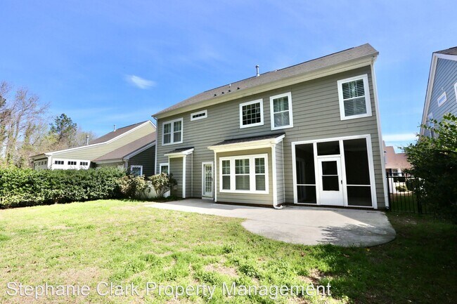 Building Photo - 5 br, 2.5 bath House - 1269 Front Street