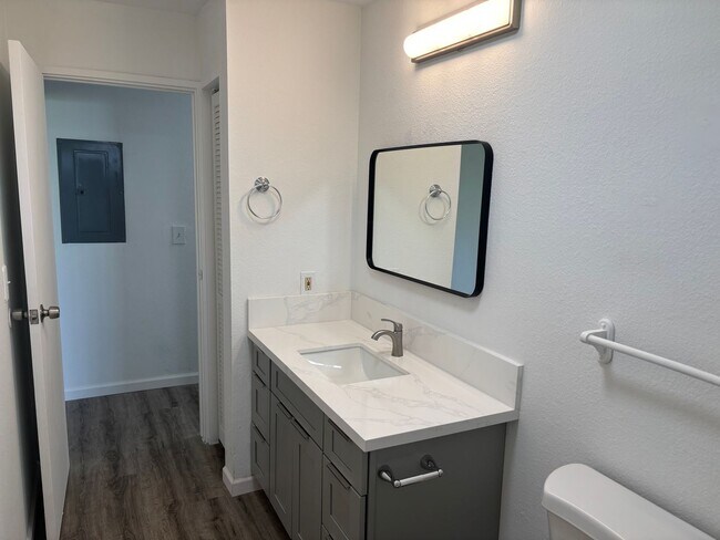 Foto del edificio - OAHU9366 - Keep all tenants MTM - Owner ma...