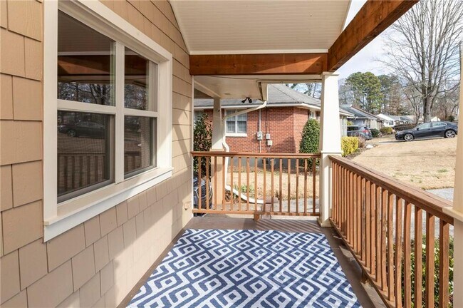 Building Photo - 839 Wayland Ct