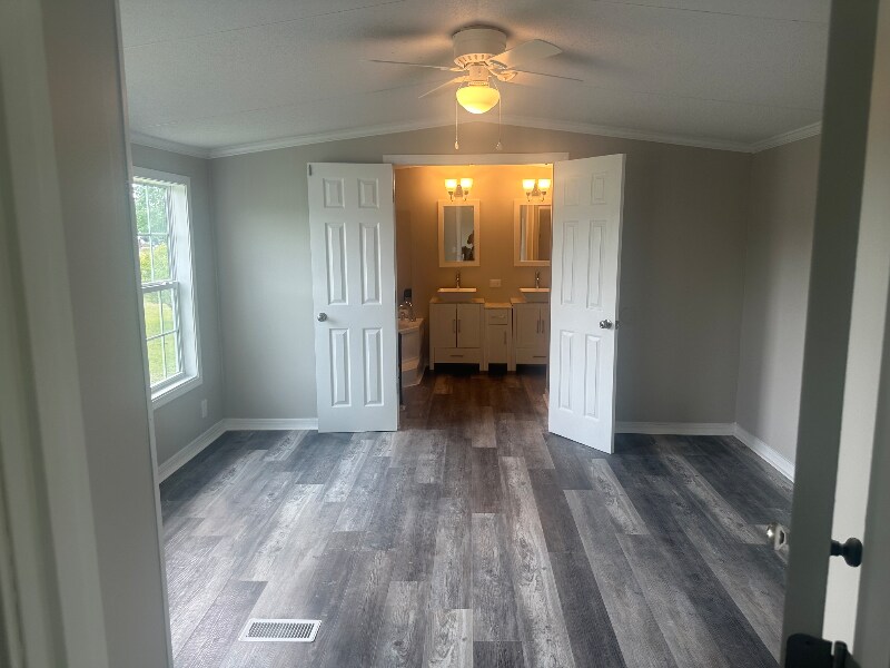 Foto principal - 1410 Elias Ln