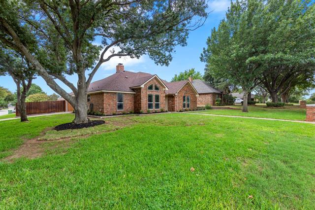 Foto del edificio - 2901 Trail Lake Dr