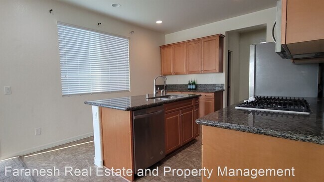 Building Photo - 3 br, 2.5 bath House - 1362 Bear Brook Ave