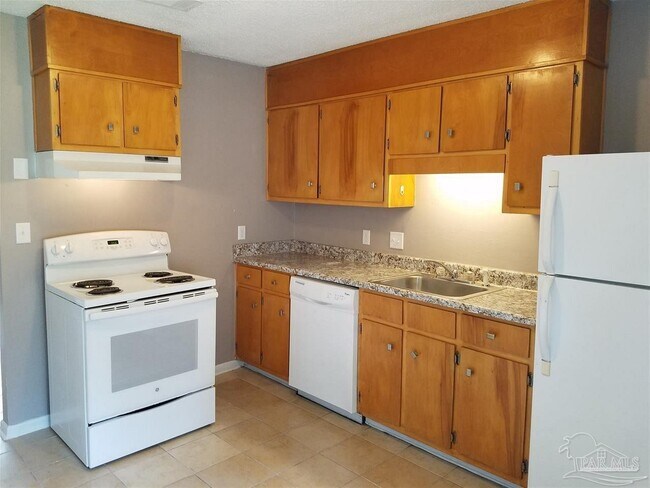 Building Photo - 2339 Langston St