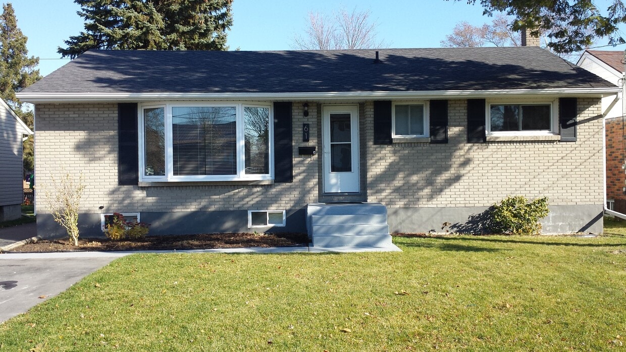 61 Lemoine St, Belleville, ON K8P 4G8 House for Rent in Belleville