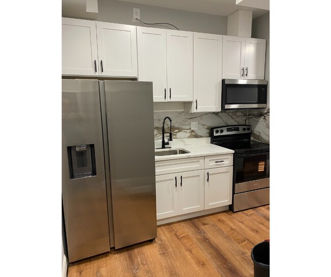 Foto del edificio - 511 N Pulaski St