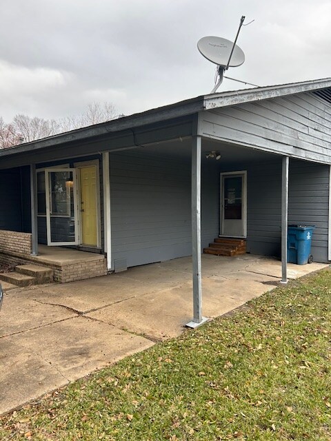 Foto del edificio - 712 N Wright Ave