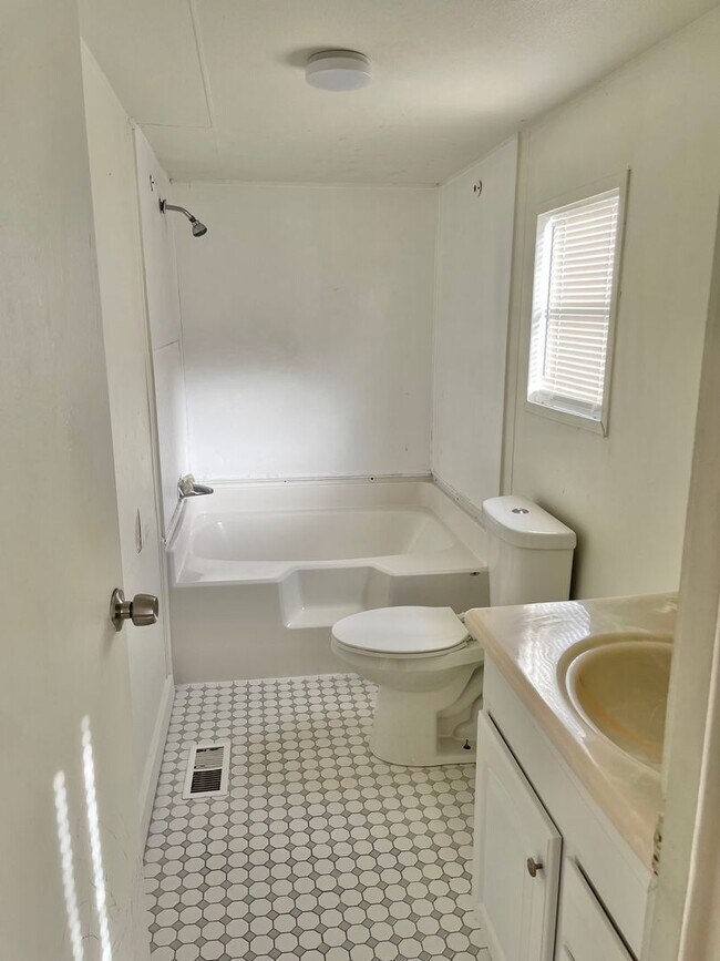 Foto del edificio - 3 Bed 2 Bath Home Mulberry