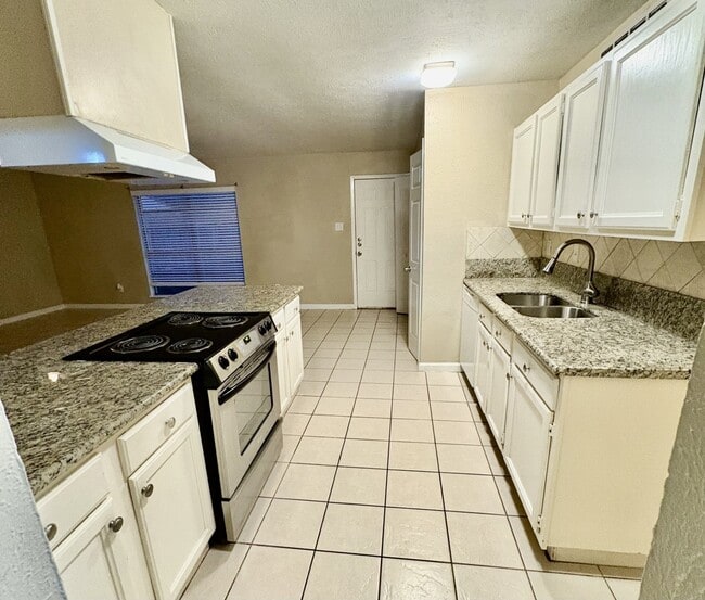 Building Photo - 4306 Kevinkay Dr