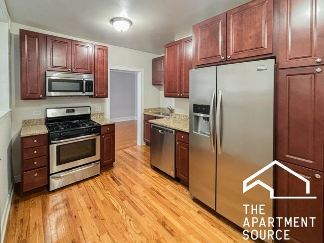 Photo - 1831 W Winona St (Chicago, IL) Apartment