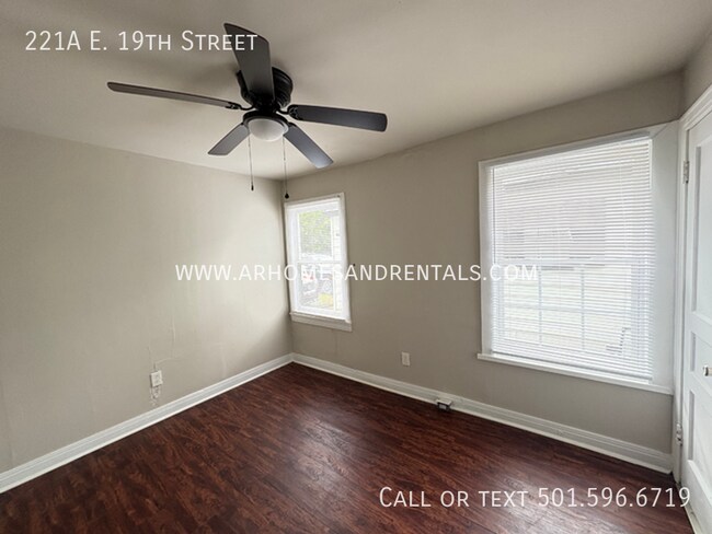 Foto del edificio - 221 E 19th St