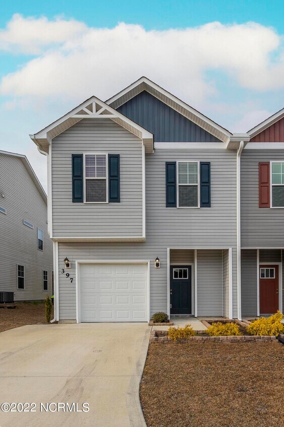 397 Frisco Wy, Holly Ridge, NC 28445 Townhome Rentals in Holly Ridge