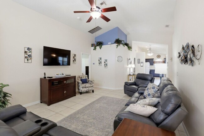 Building Photo - 8068 Santee Dr