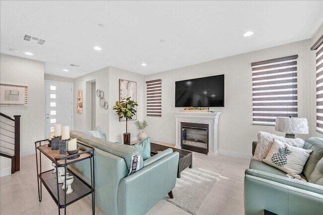 Building Photo - Experience True Luxury Living In The Heart Of Summerlin