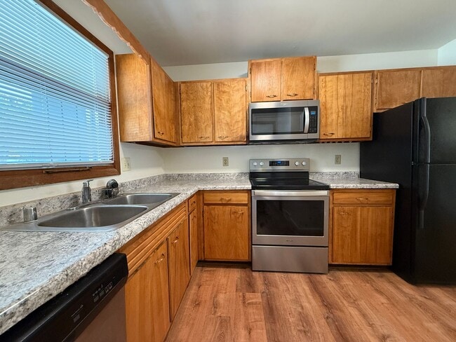 Building Photo - 3 Westbrook Cir