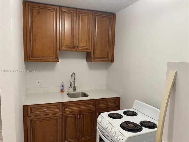 Foto del edificio - 1021 SW 3rd St