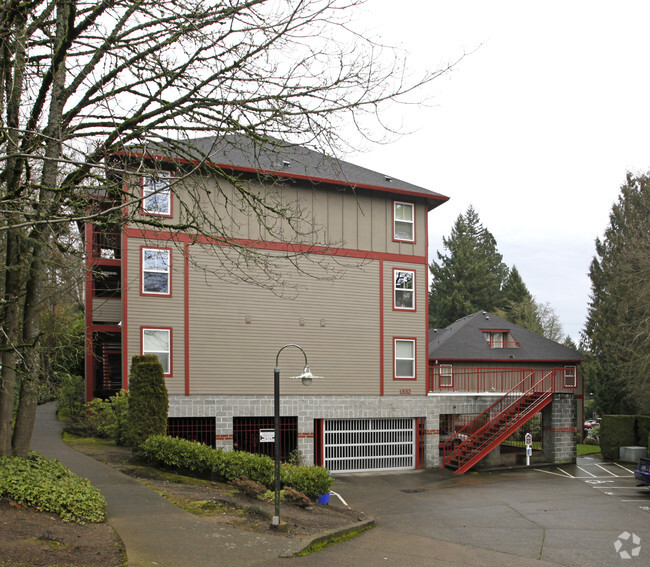 Building Photo - Hillsdale Commons