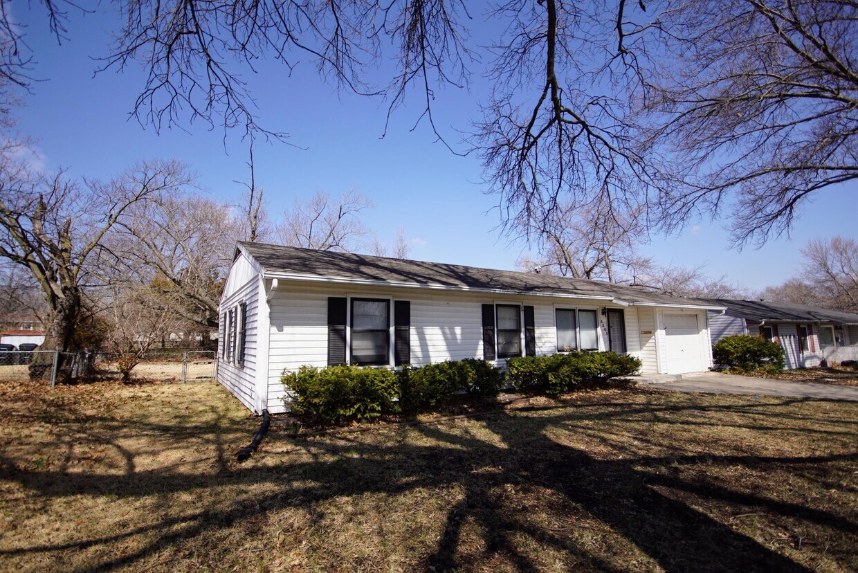 2201 SE Market St, Topeka, KS 66605 House Rental in Topeka, KS