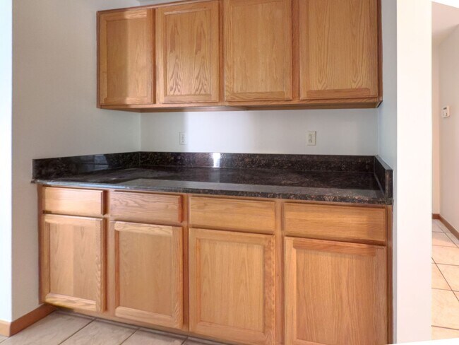 Building Photo - Exceptional Lease Offering in Novi Schools!