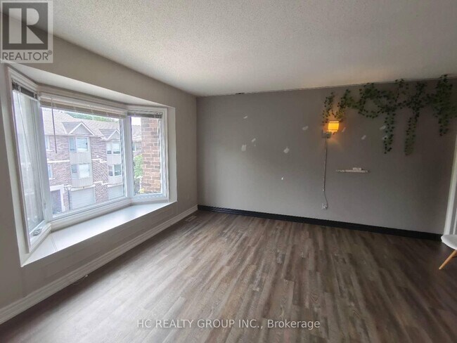 Photo du bâtiment - 1548 Richmond St