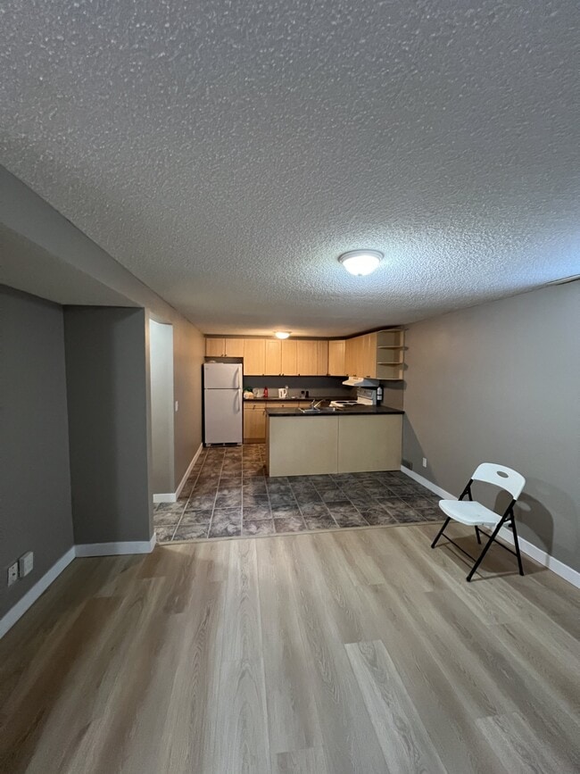 Building Photo - 7519-7536 36 Ave NW