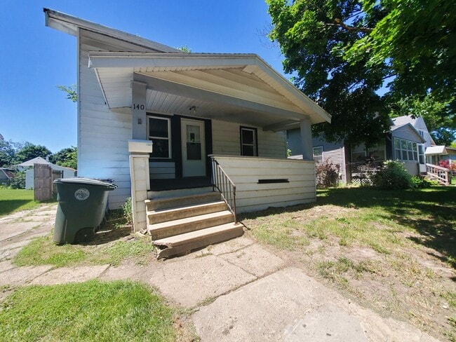 Building Photo - 140 Moir St