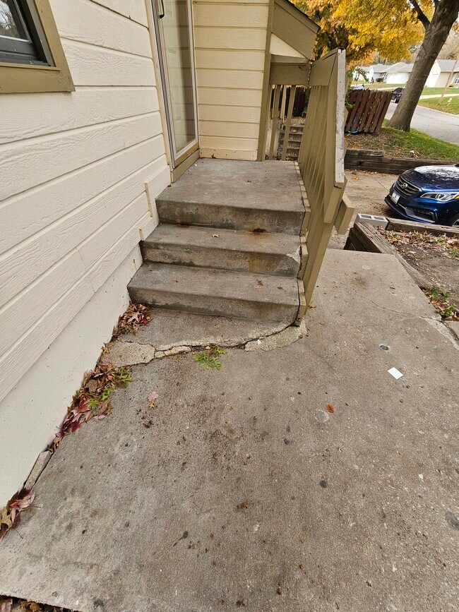 Building Photo - 9039 E 85th Ter