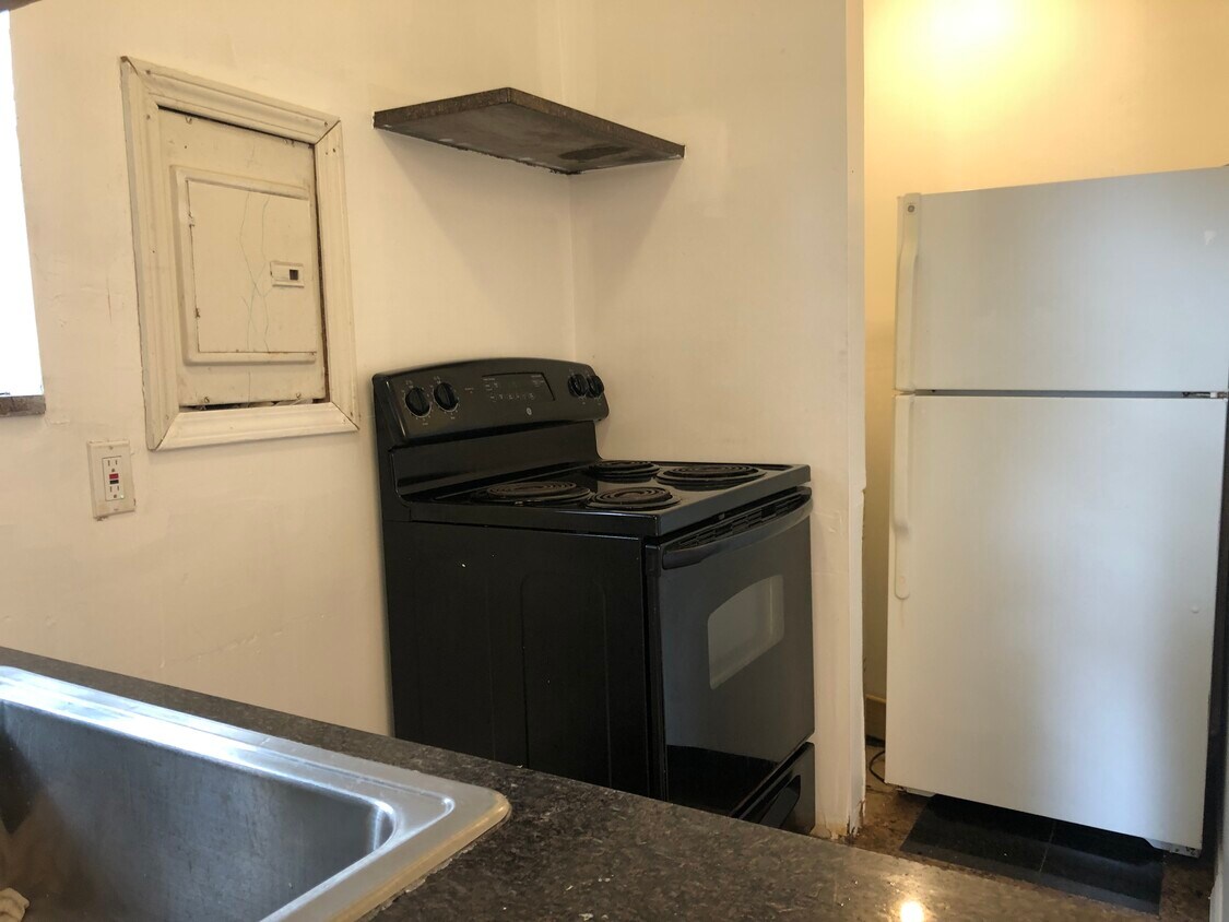 Foto principal - 76 Garden City Ave