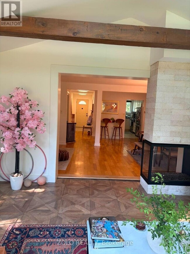 Building Photo - 2595 Altadena Ct
