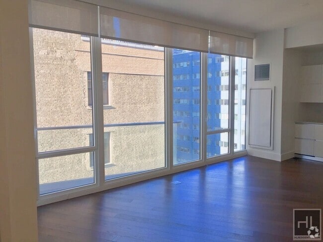Building Photo - East 44th Street