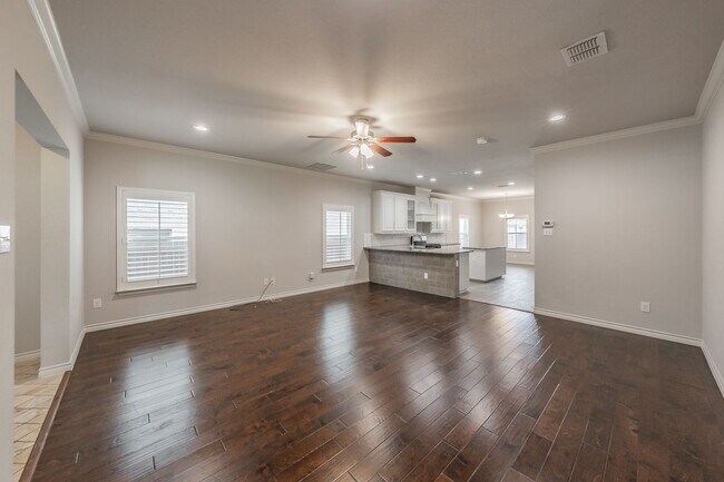 Foto del edificio - Charming 3-Bedroom, 2-Bathroom Townhome – ...