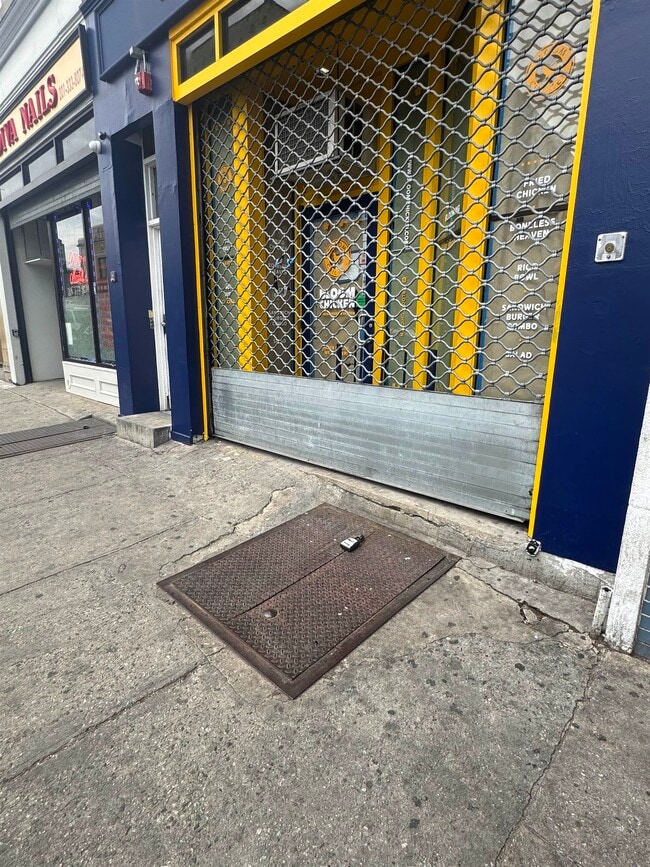 Building Photo - 337 MARTIN LUTHER KING JR Dr