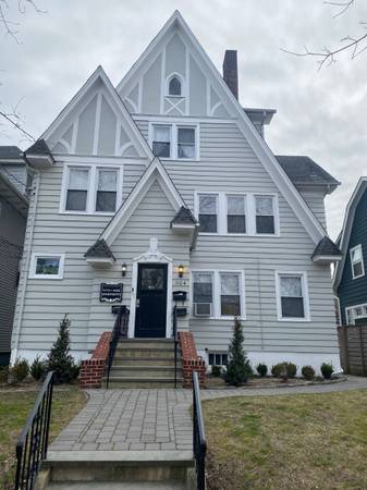 Primary Photo - 1104 Sunset Ave