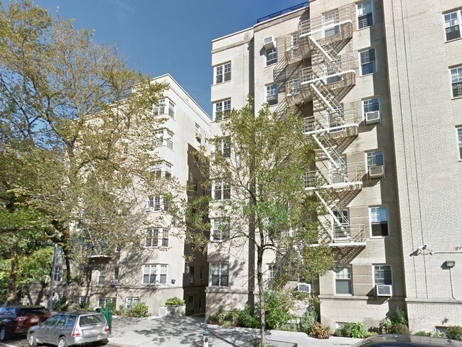 Building Photo - 730 Fort Washington Ave